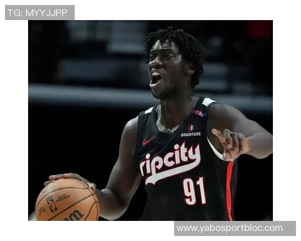 开拓者大胆交易计划引进字母哥送出小杨及多名球员和多轮选秀权